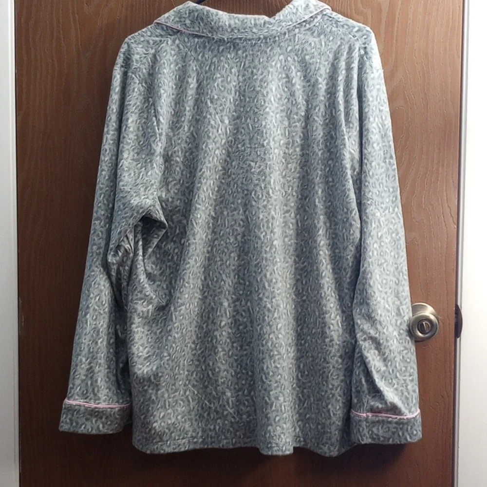 Ellen Tracy Gray Animal Print Top with Pink Accents Pajama Set Size XXL NWT - Picture 4 of 7